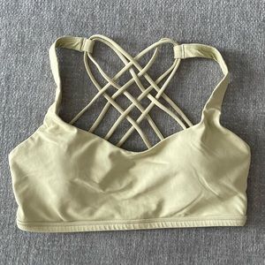 Lululemon free to be bra size 6